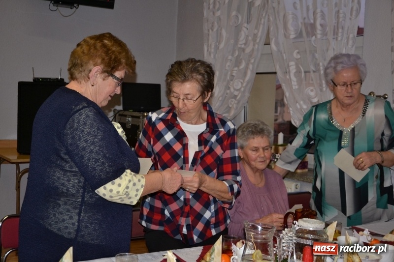 Zdjęcie w galerii na portalu naszraciborz.pl: Przy wigilijnym stole w gminie Krzyżanowice wiadomości z regionu