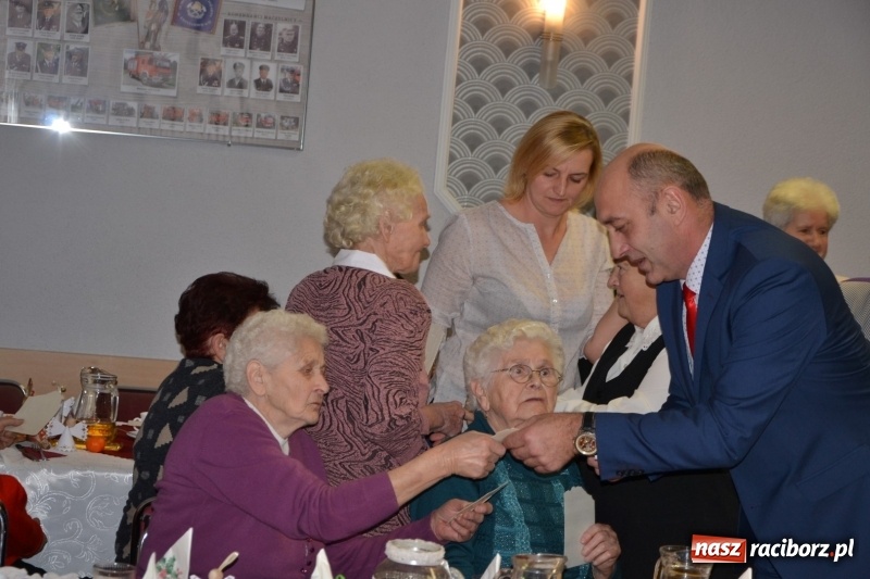 Zdjęcie w galerii na portalu naszraciborz.pl: Przy wigilijnym stole w gminie Krzyżanowice wiadomości z regionu