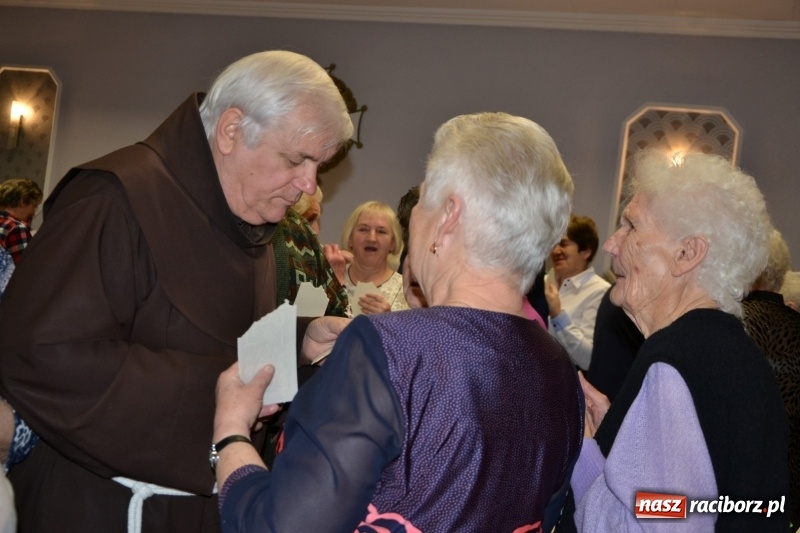 Zdjęcie w galerii na portalu naszraciborz.pl: Przy wigilijnym stole w gminie Krzyżanowice wiadomości z regionu