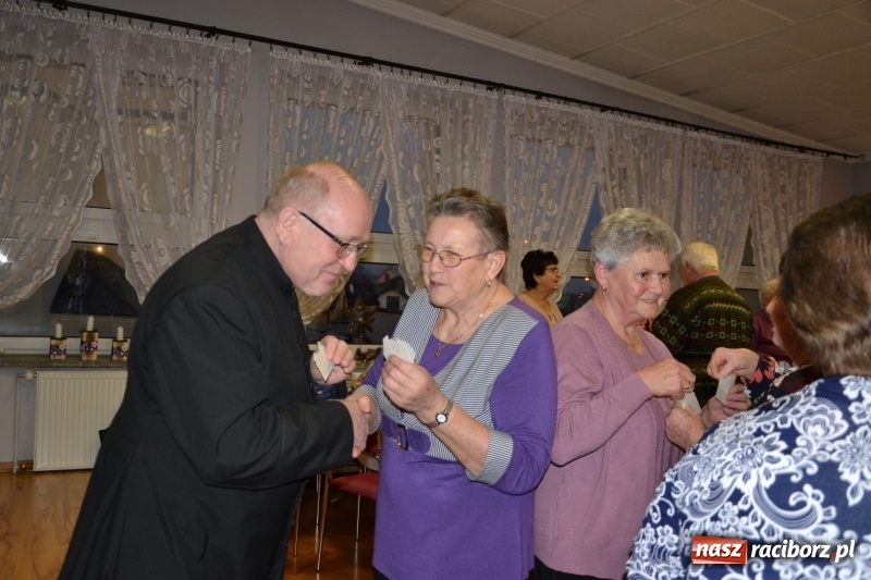 Zdjęcie w galerii na portalu naszraciborz.pl: Przy wigilijnym stole w gminie Krzyżanowice wiadomości z regionu