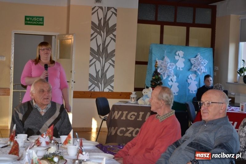 Zdjęcie w galerii na portalu naszraciborz.pl: Przy wigilijnym stole w gminie Krzyżanowice wiadomości z regionu