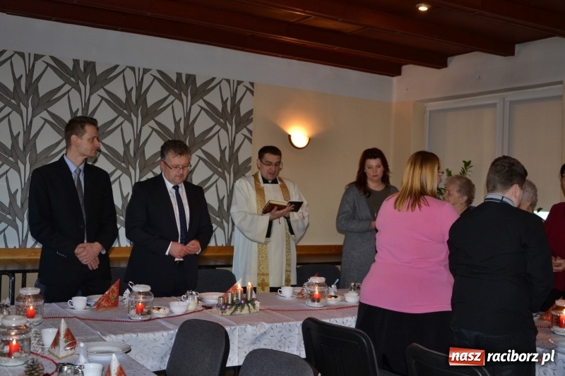 Zdjęcie w galerii na portalu naszraciborz.pl: Przy wigilijnym stole w gminie Krzyżanowice wiadomości z regionu