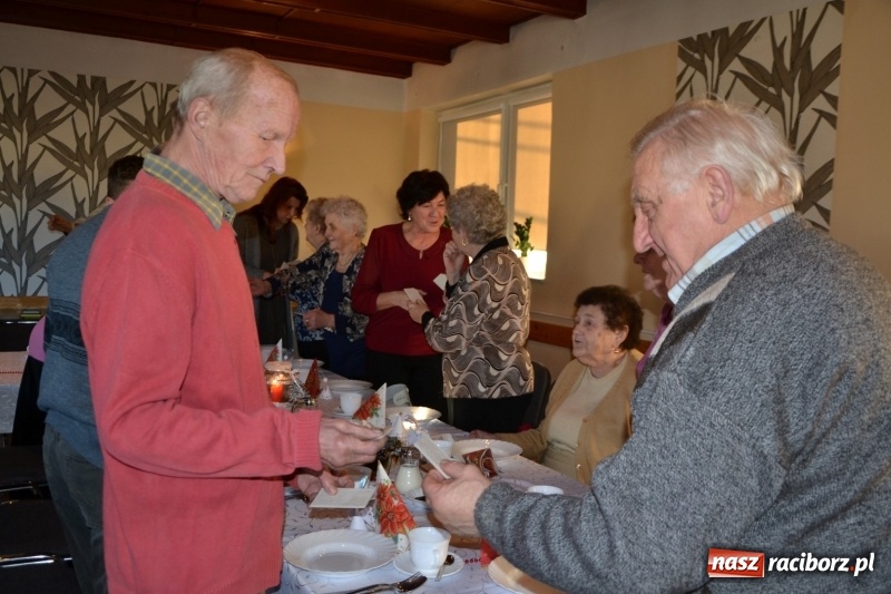 Zdjęcie w galerii na portalu naszraciborz.pl: Przy wigilijnym stole w gminie Krzyżanowice wiadomości z regionu