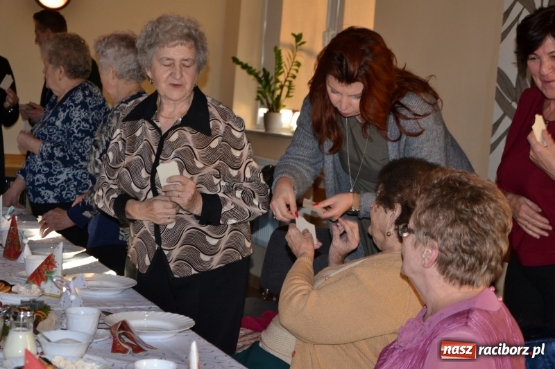 Zdjęcie w galerii na portalu naszraciborz.pl: Przy wigilijnym stole w gminie Krzyżanowice wiadomości z regionu