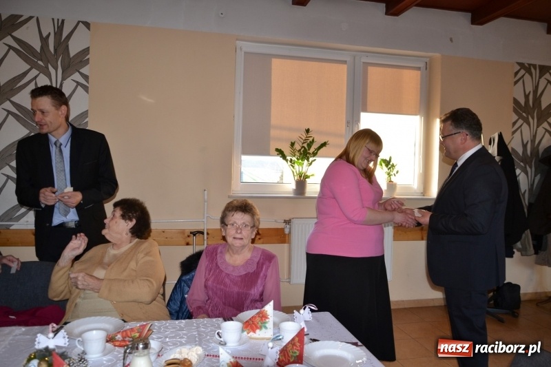 Zdjęcie w galerii na portalu naszraciborz.pl: Przy wigilijnym stole w gminie Krzyżanowice wiadomości z regionu