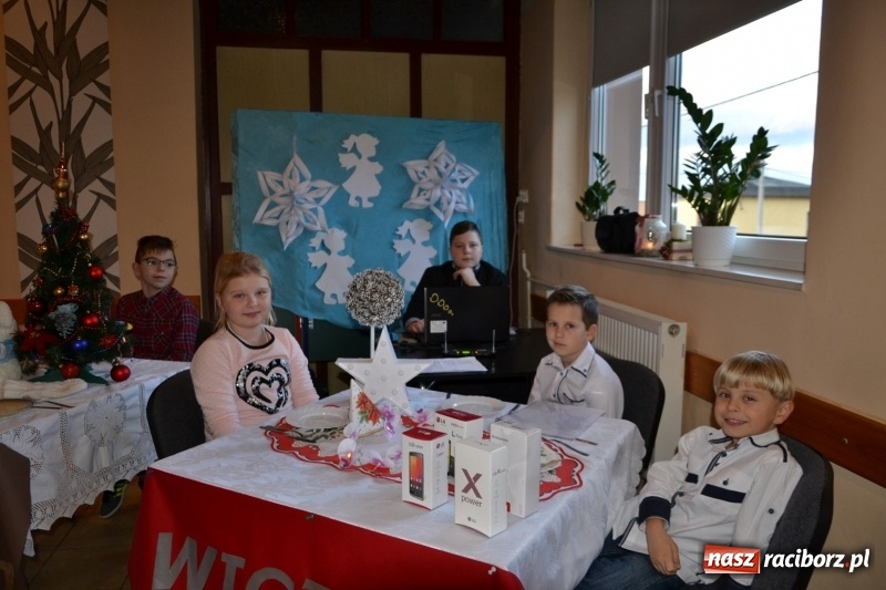 Zdjęcie w galerii na portalu naszraciborz.pl: Przy wigilijnym stole w gminie Krzyżanowice wiadomości z regionu