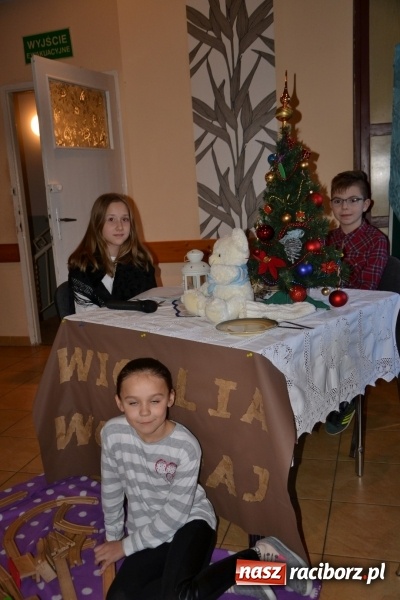 Zdjęcie w galerii na portalu naszraciborz.pl: Przy wigilijnym stole w gminie Krzyżanowice wiadomości z regionu