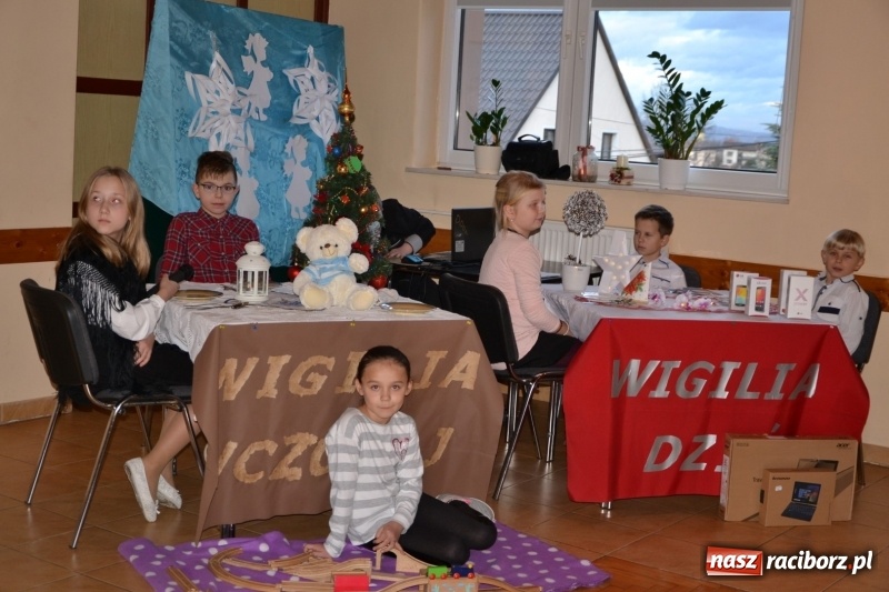 Zdjęcie w galerii na portalu naszraciborz.pl: Przy wigilijnym stole w gminie Krzyżanowice wiadomości z regionu