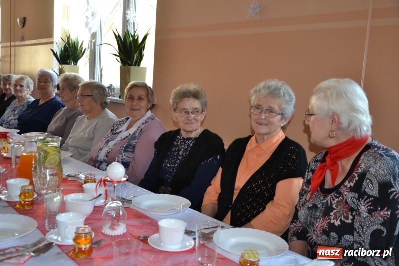 Zdjęcie w galerii na portalu naszraciborz.pl: Przy wigilijnym stole w gminie Krzyżanowice wiadomości z regionu