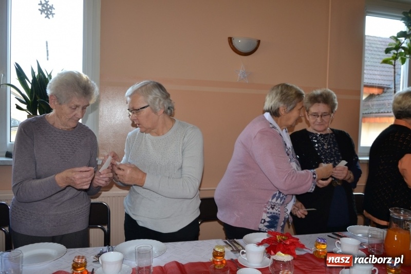 Zdjęcie w galerii na portalu naszraciborz.pl: Przy wigilijnym stole w gminie Krzyżanowice wiadomości z regionu