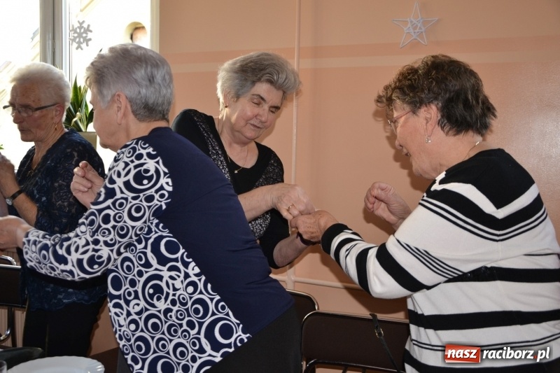 Zdjęcie w galerii na portalu naszraciborz.pl: Przy wigilijnym stole w gminie Krzyżanowice wiadomości z regionu