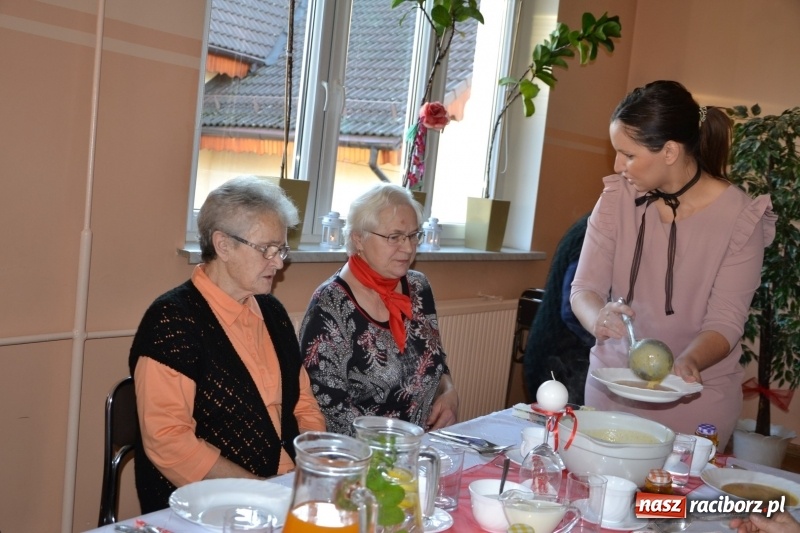 Zdjęcie w galerii na portalu naszraciborz.pl: Przy wigilijnym stole w gminie Krzyżanowice wiadomości z regionu