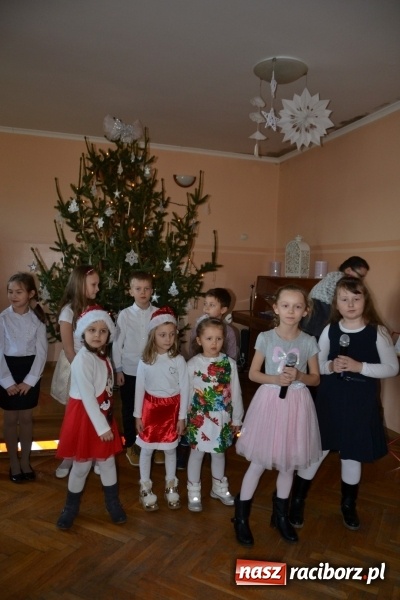 Zdjęcie w galerii na portalu naszraciborz.pl: Przy wigilijnym stole w gminie Krzyżanowice wiadomości z regionu