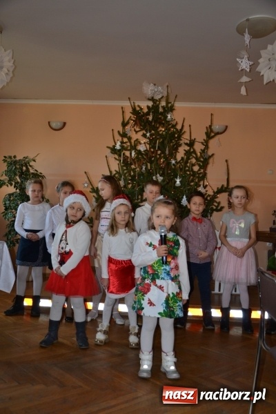 Zdjęcie w galerii na portalu naszraciborz.pl: Przy wigilijnym stole w gminie Krzyżanowice wiadomości z regionu