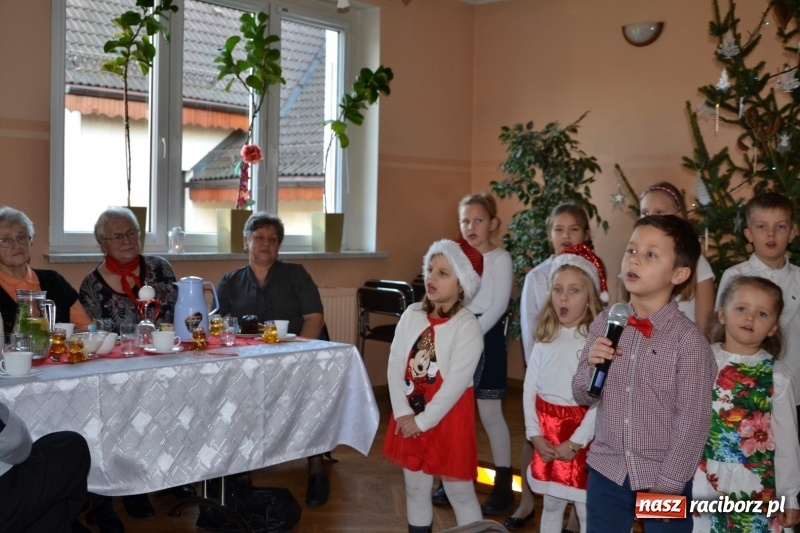 Zdjęcie w galerii na portalu naszraciborz.pl: Przy wigilijnym stole w gminie Krzyżanowice wiadomości z regionu