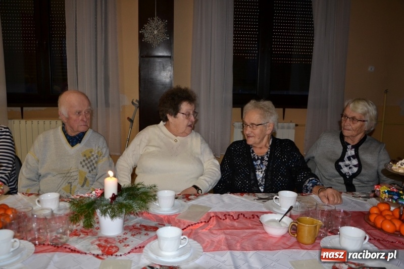 Zdjęcie w galerii na portalu naszraciborz.pl: Przy wigilijnym stole w gminie Krzyżanowice wiadomości z regionu