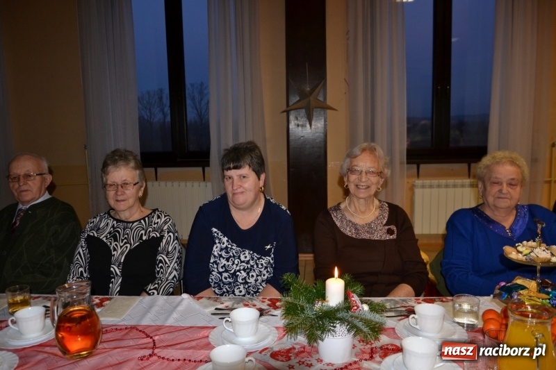 Zdjęcie w galerii na portalu naszraciborz.pl: Przy wigilijnym stole w gminie Krzyżanowice wiadomości z regionu