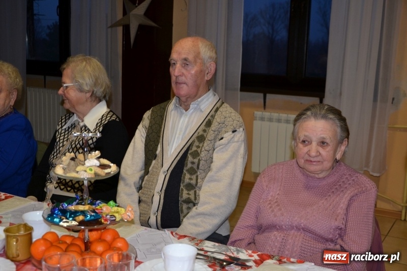Zdjęcie w galerii na portalu naszraciborz.pl: Przy wigilijnym stole w gminie Krzyżanowice wiadomości z regionu