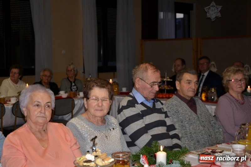 Zdjęcie w galerii na portalu naszraciborz.pl: Przy wigilijnym stole w gminie Krzyżanowice wiadomości z regionu