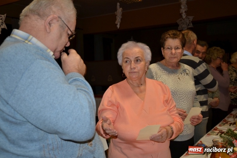 Zdjęcie w galerii na portalu naszraciborz.pl: Przy wigilijnym stole w gminie Krzyżanowice wiadomości z regionu