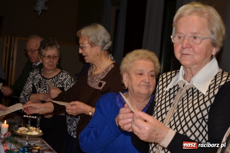 Zdjęcie w galerii na portalu naszraciborz.pl: Przy wigilijnym stole w gminie Krzyżanowice wiadomości z regionu