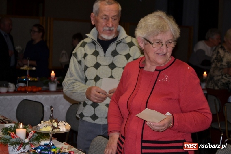 Zdjęcie w galerii na portalu naszraciborz.pl: Przy wigilijnym stole w gminie Krzyżanowice wiadomości z regionu