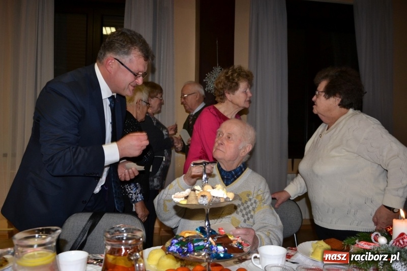 Zdjęcie w galerii na portalu naszraciborz.pl: Przy wigilijnym stole w gminie Krzyżanowice wiadomości z regionu