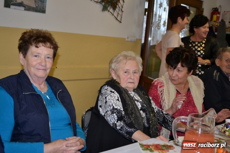 Zdjęcie w galerii na portalu naszraciborz.pl: Przy wigilijnym stole w gminie Krzyżanowice wiadomości z regionu