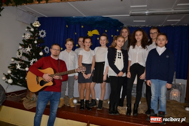 Zdjęcie w galerii na portalu naszraciborz.pl: Przy wigilijnym stole w gminie Krzyżanowice wiadomości z regionu