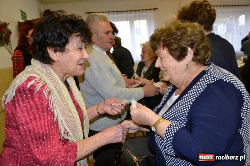 Zdjęcie w galerii na portalu naszraciborz.pl: Przy wigilijnym stole w gminie Krzyżanowice wiadomości z regionu