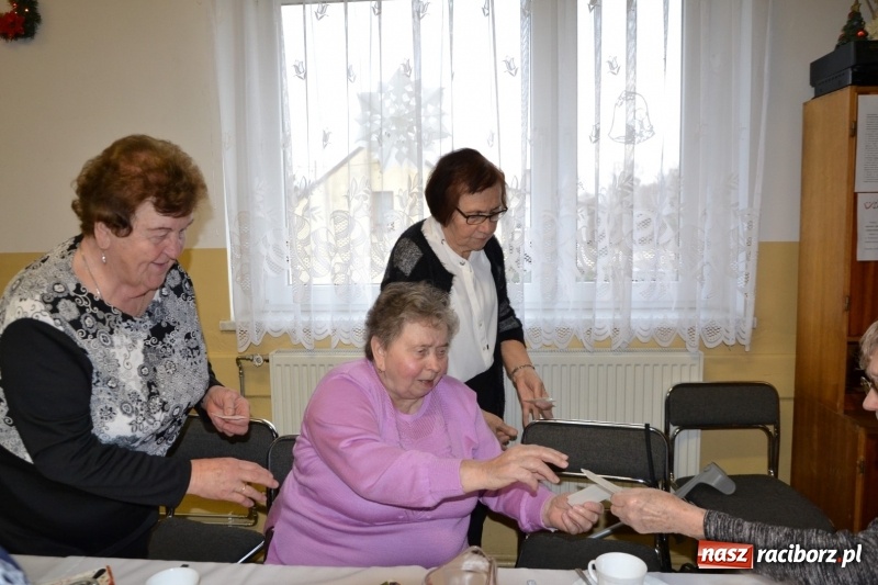 Zdjęcie w galerii na portalu naszraciborz.pl: Przy wigilijnym stole w gminie Krzyżanowice wiadomości z regionu