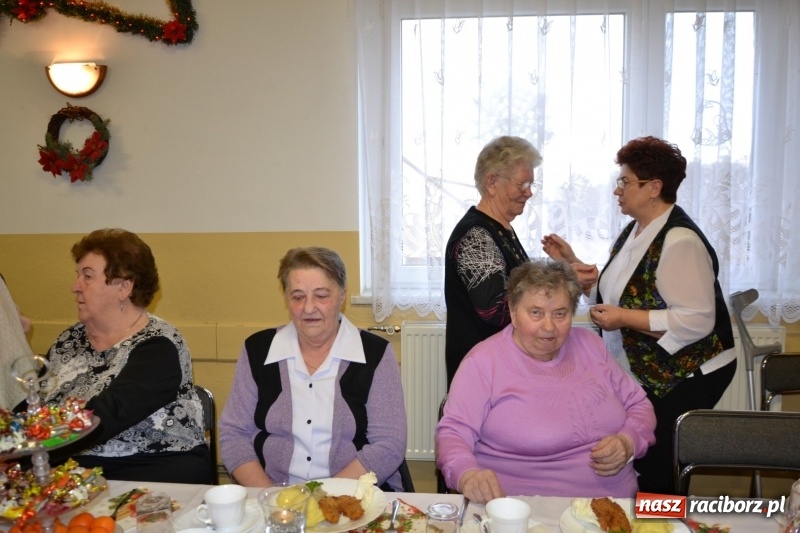 Zdjęcie w galerii na portalu naszraciborz.pl: Przy wigilijnym stole w gminie Krzyżanowice wiadomości z regionu