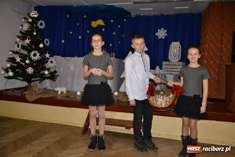 Zdjęcie w galerii na portalu naszraciborz.pl: Przy wigilijnym stole w gminie Krzyżanowice wiadomości z regionu