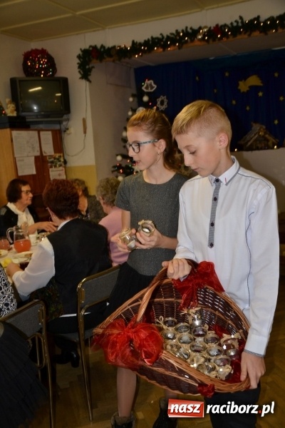 Zdjęcie w galerii na portalu naszraciborz.pl: Przy wigilijnym stole w gminie Krzyżanowice wiadomości z regionu