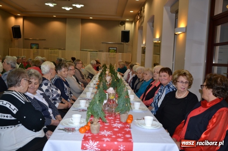 Zdjęcie w galerii na portalu naszraciborz.pl: Przy wigilijnym stole w gminie Krzyżanowice wiadomości z regionu