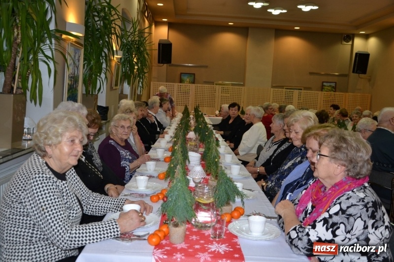 Zdjęcie w galerii na portalu naszraciborz.pl: Przy wigilijnym stole w gminie Krzyżanowice wiadomości z regionu