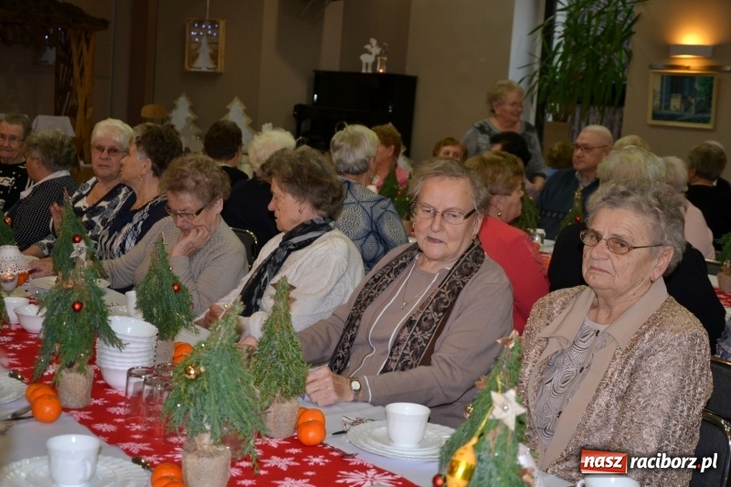 Zdjęcie w galerii na portalu naszraciborz.pl: Przy wigilijnym stole w gminie Krzyżanowice wiadomości z regionu