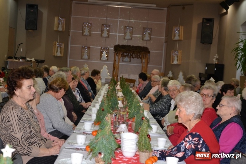 Zdjęcie w galerii na portalu naszraciborz.pl: Przy wigilijnym stole w gminie Krzyżanowice wiadomości z regionu