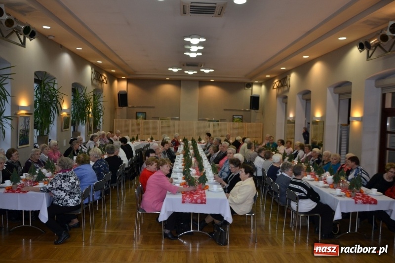 Zdjęcie w galerii na portalu naszraciborz.pl: Przy wigilijnym stole w gminie Krzyżanowice wiadomości z regionu
