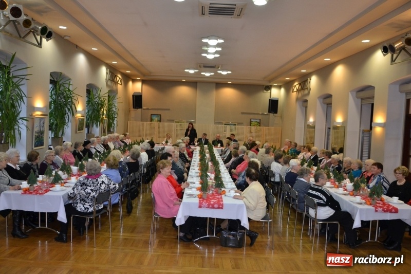 Zdjęcie w galerii na portalu naszraciborz.pl: Przy wigilijnym stole w gminie Krzyżanowice wiadomości z regionu