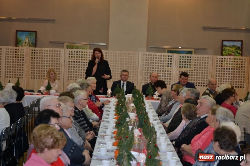 Zdjęcie w galerii na portalu naszraciborz.pl: Przy wigilijnym stole w gminie Krzyżanowice wiadomości z regionu