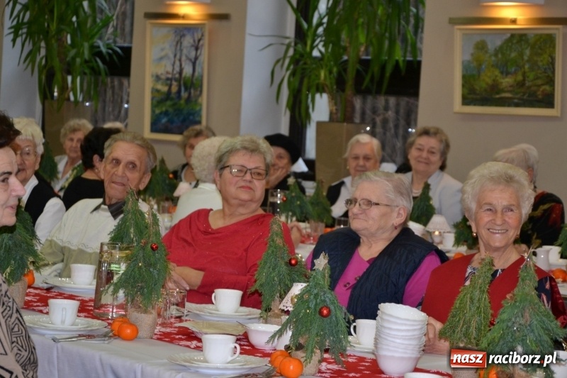 Zdjęcie w galerii na portalu naszraciborz.pl: Przy wigilijnym stole w gminie Krzyżanowice wiadomości z regionu