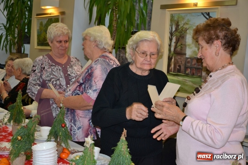 Zdjęcie w galerii na portalu naszraciborz.pl: Przy wigilijnym stole w gminie Krzyżanowice wiadomości z regionu
