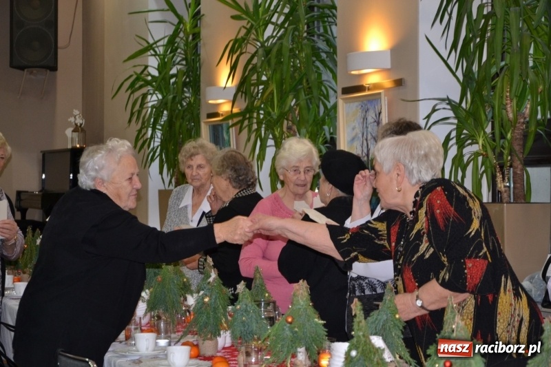 Zdjęcie w galerii na portalu naszraciborz.pl: Przy wigilijnym stole w gminie Krzyżanowice wiadomości z regionu