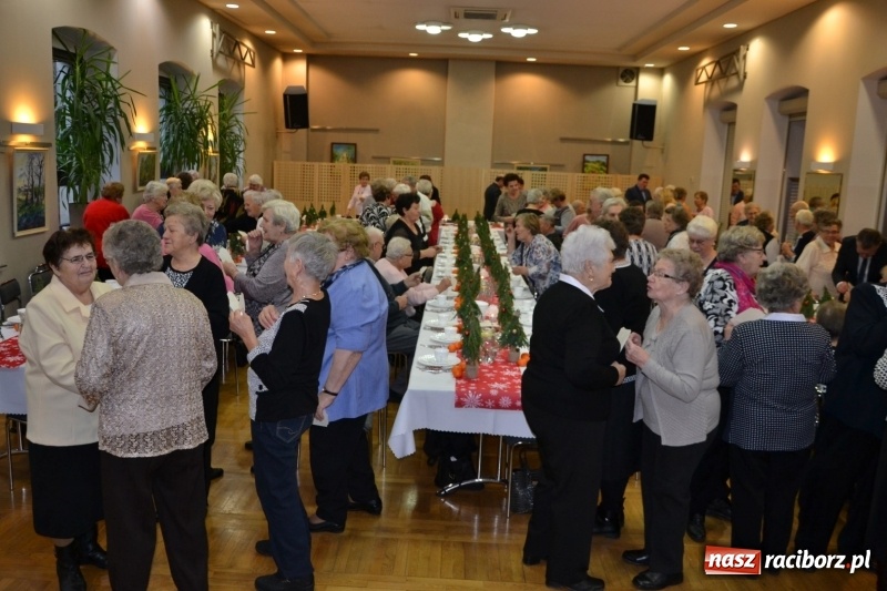 Zdjęcie w galerii na portalu naszraciborz.pl: Przy wigilijnym stole w gminie Krzyżanowice wiadomości z regionu