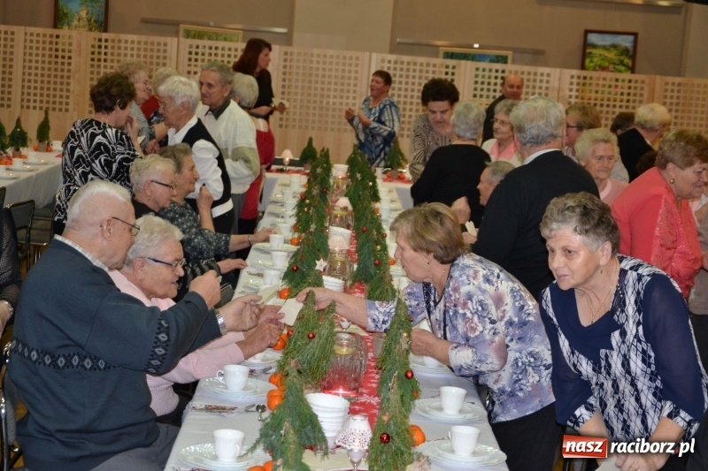 Zdjęcie w galerii na portalu naszraciborz.pl: Przy wigilijnym stole w gminie Krzyżanowice wiadomości z regionu