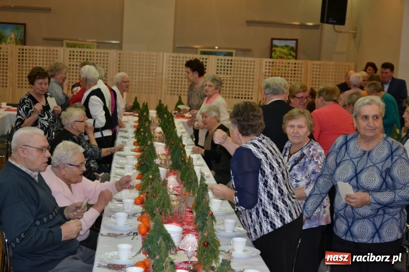 Zdjęcie w galerii na portalu naszraciborz.pl: Przy wigilijnym stole w gminie Krzyżanowice wiadomości z regionu