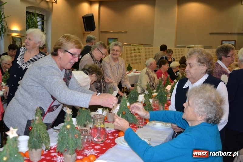 Zdjęcie w galerii na portalu naszraciborz.pl: Przy wigilijnym stole w gminie Krzyżanowice wiadomości z regionu