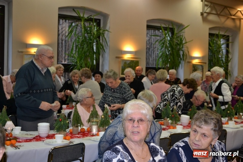 Zdjęcie w galerii na portalu naszraciborz.pl: Przy wigilijnym stole w gminie Krzyżanowice wiadomości z regionu