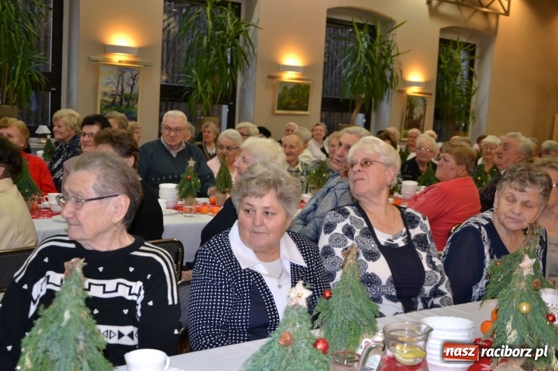 Zdjęcie w galerii na portalu naszraciborz.pl: Przy wigilijnym stole w gminie Krzyżanowice wiadomości z regionu